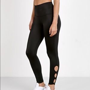 NWT Beyond Yoga Lux Half Moon Midi Legging Black